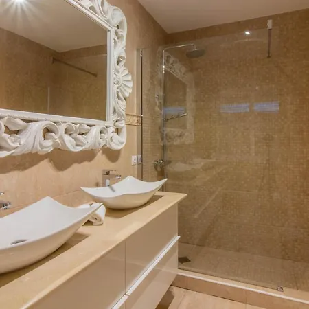 Fantastic In Puerto Banus With Private Pool Villa *