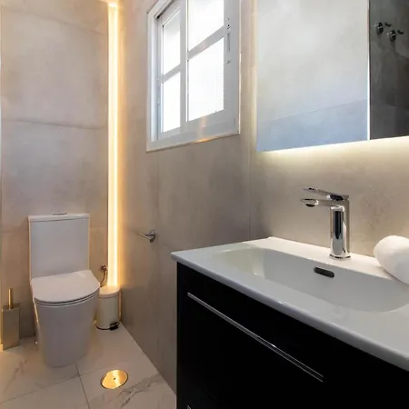 Villa Fantastic In Puerto Banus With Private Pool *